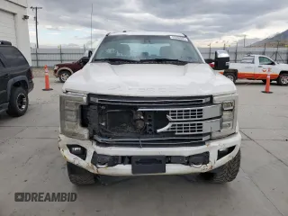 2017 Ford F-250 Lariat with VIN 1FT7W2BT6HED83358, listed as a Copart auction lot 55566865 with 140,578 mi miles and Salvage title. Bid and sale history available at DreamBid. Image 5.
