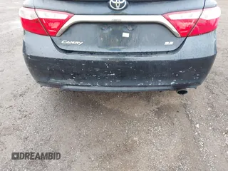 2015 Toyota Camry XLE with VIN 4T1BF1FK1FU087653, listed as a IAAI auction lot 41942940 with 180,274 mi miles. Bid and sale history available at carsss.com. Image 19.