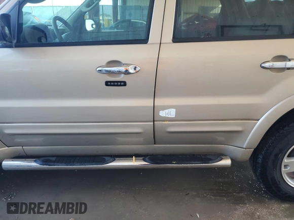 2007 Ford Escape Limited with VIN 1FMCU04177KA38291, listed as a Copart auction lot 75889204 with 119,519 mi miles and Non Repairable. Bid and sale history available at carsss.com. Image 13.