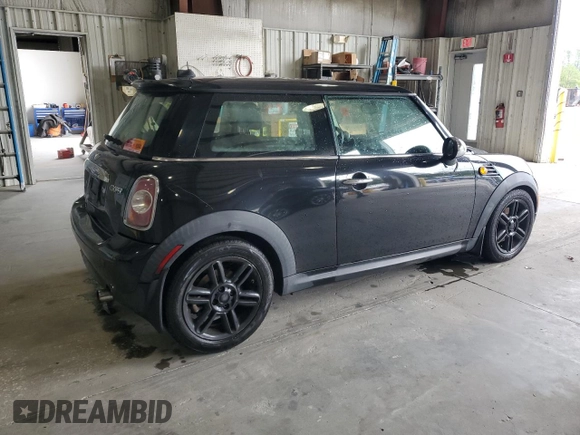 2012 MINI Hardtop with VIN WMWSU3C58CT369968, listed as a Copart auction lot 60102135 with 138,062 mi miles and Salvage title. Bid and sale history available at DreamBid. Image 3.