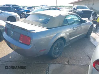 2006 Ford Mustang Standard with VIN 1ZVFT84N865139694, listed as a IAAI auction lot 42105051 with 198,042 mi miles and . Bid and sale history available at carsss.com. Image 4.