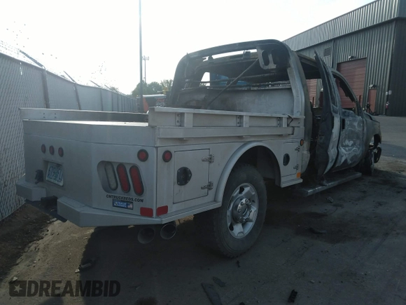2011 Ford F-250 XL with VIN 1FT7W2BT6BEC68413, listed as a IAAI auction lot 37255222 with Not provided miles and . Bid and sale history available at DreamBid. Image 4.