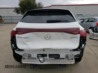 2023 Mercedes-Benz EQE 350 z VIN 4JGGM1CB9PA009382, wystawiony jako Copart lot #39027464 z przebiegiem 5 656 mil mil oraz . Historia ofert i sprzedaży dostępna na DreamBid. Obrazek 6.