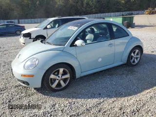 2010 Volkswagen New Beetle Coupe with VIN 3VWRG3AG4AM034180, listed as a Copart auction lot 80042344 with 85,104 mi miles and Salvage Title. Bid and sale history available at carsss.com. Image 1.
