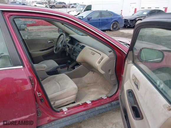 2002 Honda Accord Sdn SE with VIN 1HGCG66862A127861, listed as a IAAI auction lot 41654393 with 224,510 mi miles. Bid and sale history available at carsss.com. Image 5.