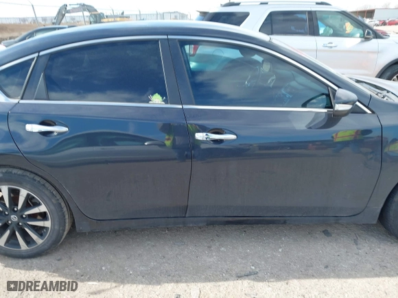 2018 Nissan Altima 2.5 SL with VIN 1N4AL3AP4JC283937, listed as a IAAI auction lot 41272679 with 120,374 mi miles. Bid and sale history available at carsss.com. Image 13.