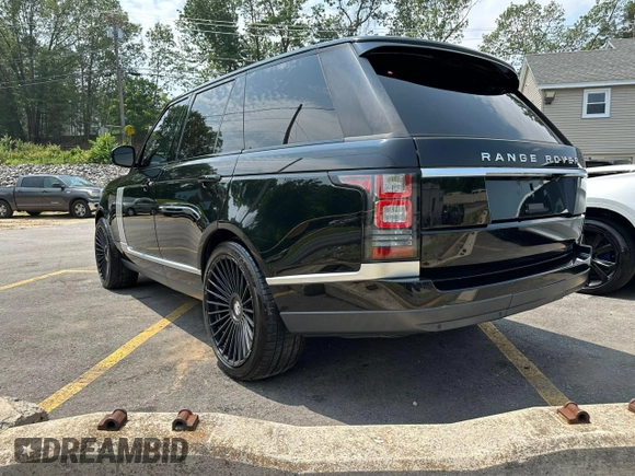 2015 Land Rover Range Rover HSE with VIN SALGS2VF1FA225878, listed as a Copart auction lot 61029065 with 143,000 mi miles and Clean title. Bid and sale history available at DreamBid. Image 2.