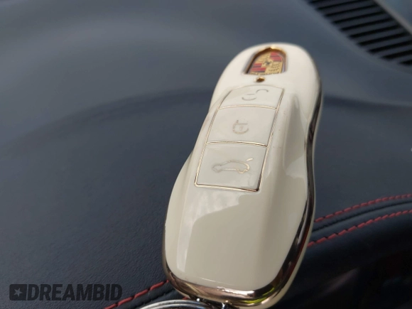 2020 Porsche Macan with VIN WP1AA2A51LLB06840, listed as a IAAI auction lot 42584735 with 60,320 mi miles and . Bid and sale history available at DreamBid. Image 11.