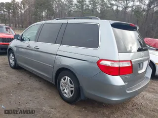 2007 Honda Odyssey EX-L with VIN 5FNRL38687B042064, listed as a IAAI auction lot 41468860 with 199,688 mi miles. Bid and sale history available at carsss.com. Image 3.