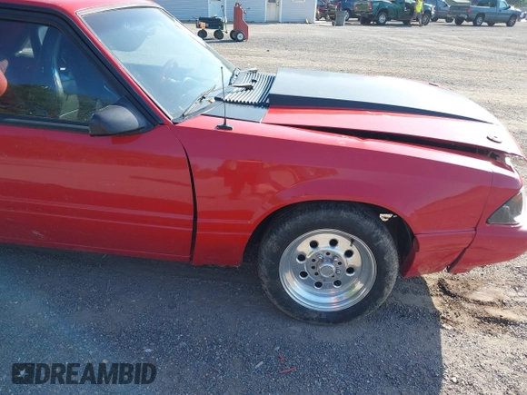 1988 Ford Mustang with VIN 1FABP41E3JF149982, listed as a IAAI auction lot 42564315 with 83,479 mi miles and . Bid and sale history available at DreamBid. Image 14.