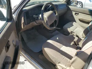 1999 Toyota Tacoma z VIN 4TAVL52N1XZ513889, wystawiony jako Copart lot #50007235 z przebiegiem 225 799 mil mil oraz Szkoda całkowita • Salvage title. Historia ofert i sprzedaży dostępna na DreamBid. Obrazek 8.