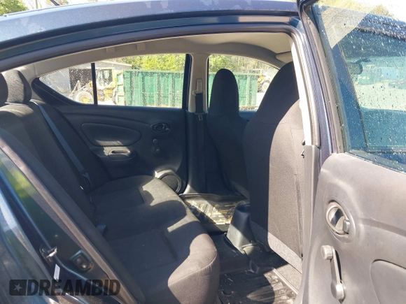 2016 Nissan Versa SV with VIN 3N1CN7AP7GL915950, listed as a IAAI auction lot 42058693 with 162,359 mi miles. Bid and sale history available at carsss.com. Image 8.