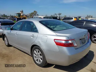 2008 Toyota Camry z VIN 4T1BB46K48U057742, wystawiony jako IAAI lot #42334365 z przebiegiem 210 090 mil mil oraz . Historia ofert i sprzedaży dostępna na DreamBid. Obrazek 3.