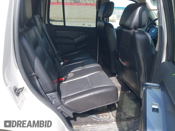 2007 Mercury Mountaineer Premier z VIN 4M2EU48877UJ02100, wystawiony jako IAAI lot #42285440 z przebiegiem 159 470 mil mil oraz . Historia ofert i sprzedaży dostępna na DreamBid. Obrazek 8.
