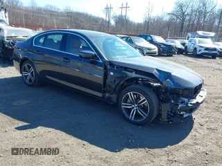 2021 BMW 5 Series 530i xDrive with VIN WBA13BJ05MCF37926, listed as a IAAI auction lot 41704102 with 22,072 mi miles and . Bid and sale history available at carsss.com. Image 1.