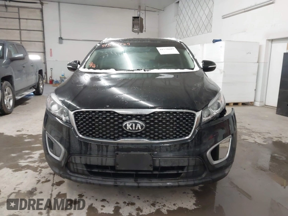 2018 Kia Sorento LX with VIN 5XYPG4A32JG383316, listed as a IAAI auction lot 41578609 with 1 mi miles. Bid and sale history available at carsss.com. Image 12.