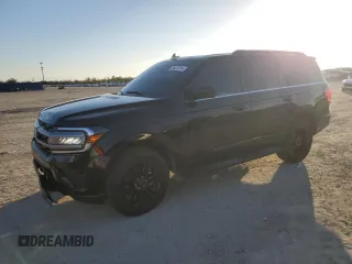 2024 Ford Expedition XLT with VIN 1FMJU1H84REA95604, listed as a Copart auction lot 86878914 with 4,977 mi miles and Salvage Title. Bid and sale history available at carsss.com. Image 1.