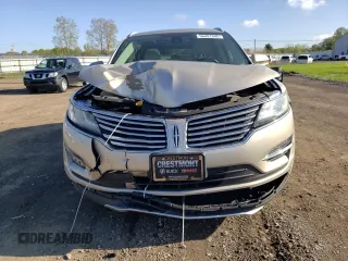 2017 Lincoln MKC Reserve with VIN 5LMCJ3D97HUL07392, listed as a Copart auction lot 56491945 with 41,721 mi miles and Salvage title. Bid and sale history available at DreamBid. Image 5.