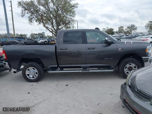 2020 Ram 2500 Big Horn with VIN 3C6UR5DL9LG159759, listed as a IAAI auction lot 41625645 with 125,595 mi miles. Bid and sale history available at carsss.com. Image 13.