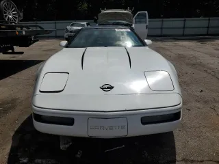 1993 Chevrolet Corvette z VIN 1G1YY23P1P5107306, wystawiony jako Copart lot #56667735 z przebiegiem Nie podano mil oraz Czysty tytuł • Clean title. Historia ofert i sprzedaży dostępna na DreamBid. Obrazek 5.