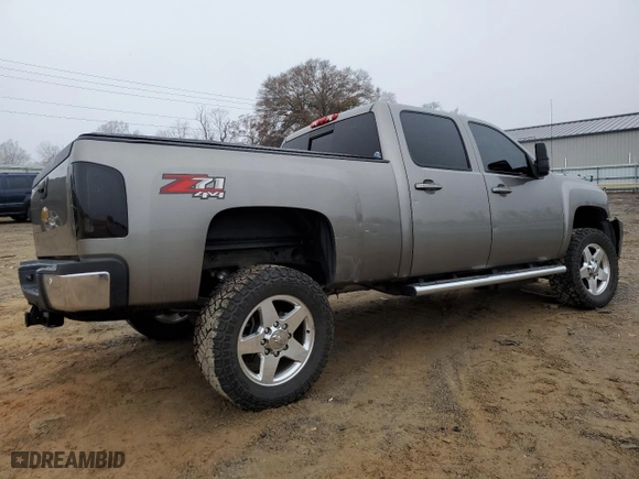 2013 Chevrolet Silverado 2500HD LTZ with VIN 1GC1KYE81DF223629, listed as a Copart auction lot 84713064 with NaN miles and Salvage Title. Bid and sale history available at carsss.com. Image 3.