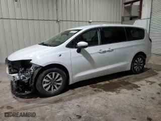 2023 Chrysler Pacifica Hybrid Touring L with VIN 2C4RC1L70PR608758, listed as a Copart auction lot 45183845 with 38,461 mi miles and Salvage Title. Bid and sale history available at carsss.com. Image 1.