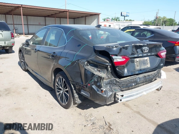 2019 Toyota Camry LE z VIN 4T1B11HK5KU746677, wystawiony jako IAAI lot #41968272 z przebiegiem 78 064 mil mil oraz . Historia ofert i sprzedaży dostępna na DreamBid. Obrazek 3.