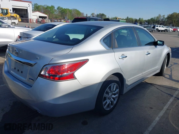 2014 Nissan Altima SV with VIN 1N4AL3AP8EC902495, listed as a IAAI auction lot 41940581 with 68,623 mi miles and . Bid and sale history available at carsss.com. Image 4.
