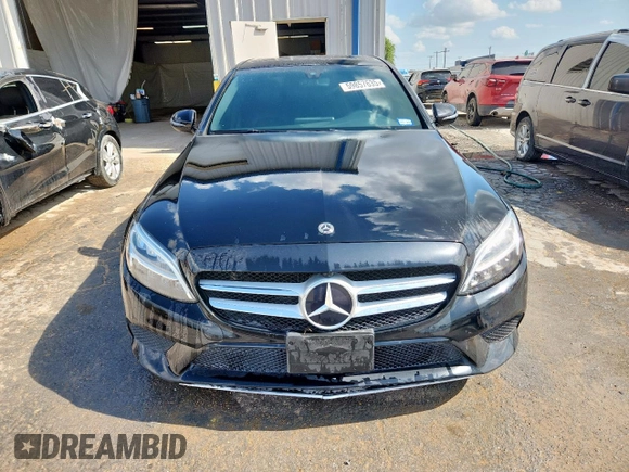 2019 Mercedes-Benz C 300 z VIN 55SWF8DB6KU312264, wystawiony jako Copart lot #59857635 z przebiegiem Nie podano mil oraz Czysty tytuł • Clean title. Historia ofert i sprzedaży dostępna na DreamBid. Obrazek 5.