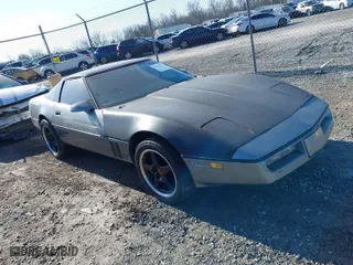 1985 Chevrolet Corvette with VIN 1G1YY0786F5139335, listed as a IAAI auction lot 41751015 with 166,164 mi miles. Bid and sale history available at carsss.com. Image 1.