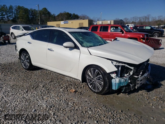 2023 Nissan Altima SL with VIN 1N4BL4EV7PN302500, listed as a Copart auction lot 42050125 with 36,016 mi miles and Salvage Title. Bid and sale history available at DreamBid. Image 4.
