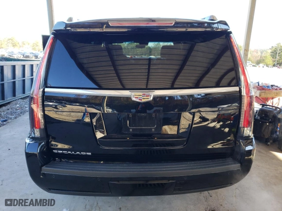 2018 Cadillac Escalade Luxury with VIN 1GYS3BKJ8JR197833, listed as a Copart auction lot 83692694 with 69,821 mi miles and Salvage Title. Bid and sale history available at carsss.com. Image 6.