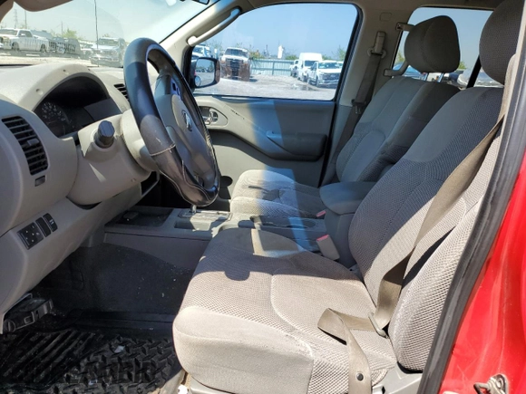 2007 Nissan Frontier SE z VIN 1N6AD07U87C453399, wystawiony jako Copart lot #54056815 z przebiegiem 177 034 mil mil oraz Szkoda całkowita • Salvage title. Historia ofert i sprzedaży dostępna na DreamBid. Obrazek 7.
