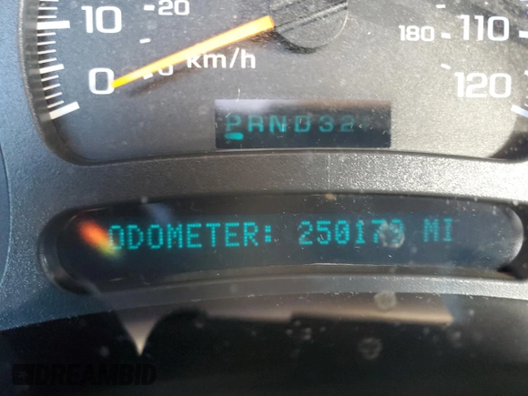 2004 GMC Yukon SLE with VIN 1GKEC13VX4R279540, listed as a Copart auction lot 82689874 with 250,179 mi miles and Salvage Title. Bid and sale history available at carsss.com. Image 9.