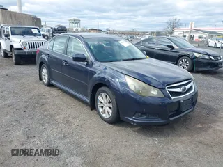 2012 Subaru Legacy 2.5i with VIN 4S3BMBA62C3040160, listed as a IAAI auction lot 42050335 with 186,367 mi miles. Bid and sale history available at carsss.com. Image 1.