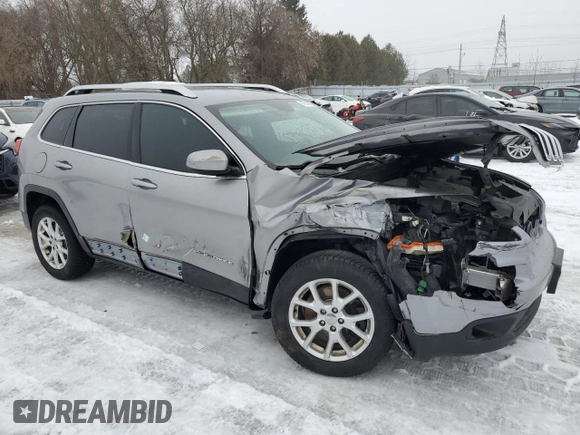 2015 Jeep Cherokee Latitude with VIN 1C4PJLCS1FW573327, listed as a Copart auction lot 43335995 with Not Provided miles and Salvage Title. Bid and sale history available at carsss.com. Image 4.