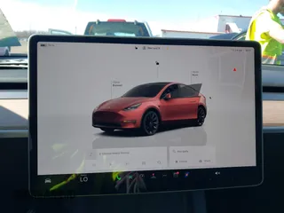 2024 Tesla Model Y Long Range z VIN 7SAYGDEE2RA219213, wystawiony jako IAAI lot #41856259 z przebiegiem 39 233 mil mil oraz . Historia ofert i sprzedaży dostępna na DreamBid. Obrazek 18.