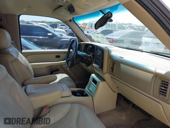 2002 GMC Yukon XL SLT with VIN 3GKEC16Z92G213251, listed as a IAAI auction lot 42130871 with 179,931 mi miles. Bid and sale history available at carsss.com. Image 5.
