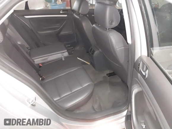 2006 Volkswagen Jetta 2.5L с VIN 3VWSG71K46M728792, выставлен на аукционе IAAI как лот 42274155 с пробегом 137 229 миль миль и . История ставок и продаж доступна на DreamBid. Изображение 8.