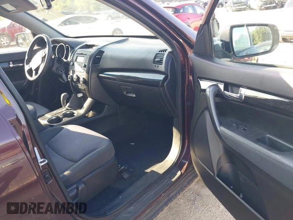 2013 Kia Sorento LX with VIN 5XYKT3A14DG394689, listed as a IAAI auction lot 42646381 with 76,523 mi miles and . Bid and sale history available at DreamBid. Image 5.