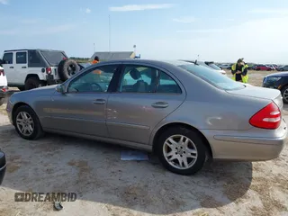 2006 Mercedes-Benz E-Class 3.5L with VIN WDBUF56J16A795803, listed as a IAAI auction lot 40613021 with 1 mi miles. Bid and sale history available at carsss.com. Image 14.