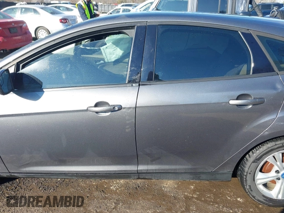 2013 Ford Focus SE with VIN 1FADP3K28DL323879, listed as a IAAI auction lot 41449022 with 133,735 mi miles. Bid and sale history available at carsss.com. Image 14.