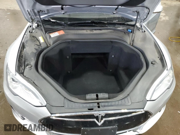 2014 Tesla Model S 60 with VIN 5YJSA1H15EFP51239, listed as a Copart auction lot 59214485 with 153,554 mi miles and Salvage title. Bid and sale history available at DreamBid. Image 11.