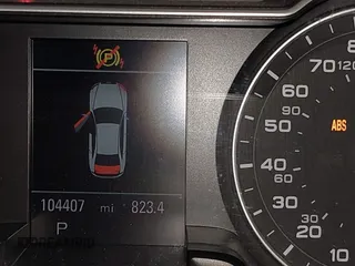 2013 Audi A4 2.0T Prestige with VIN WAUKFAFL9DN015049, listed as a IAAI auction lot 40975645 with 104,407 mi miles. Bid and sale history available at carsss.com. Image 7.