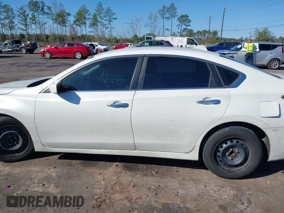 2015 Nissan Altima 2.5 S with VIN 1N4AL3AP4FN868500, listed as a IAAI auction lot 41497837 with 213,417 mi miles. Bid and sale history available at carsss.com. Image 14.