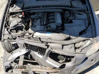 2006 BMW 3 Series 330i with VIN WBAVB33586PS16264, listed as a Copart auction lot 52257995 with 182,857 mi miles and Salvage Title. Bid and sale history available at DreamBid. Image 11.