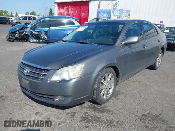 2006 Toyota Avalon XL with VIN 4T1BK36B56U131211, listed as a IAAI auction lot 42069278 with 186,222 mi miles and . Bid and sale history available at carsss.com. Image 2.