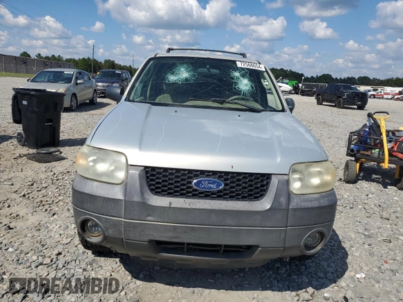 2005 Ford Escape XLT with VIN 1FMYU03115KB27374, listed as a Copart auction lot 72568654 with Not Provided miles and Salvage Title. Bid and sale history available at DreamBid. Image 5.