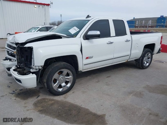 2015 Chevrolet Silverado 1500 LT with VIN 1GCVKREC7FZ421032, listed as a IAAI auction lot 41520494 with 184,880 mi miles. Bid and sale history available at carsss.com. Image 2.