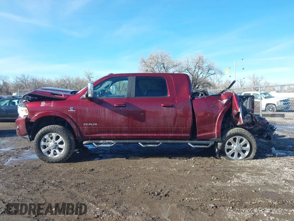 2019 Ram 2500 Laramie with VIN 3C6UR5NL8KG652913, listed as a IAAI auction lot 41611071 with 154,955 mi miles. Bid and sale history available at carsss.com. Image 14.